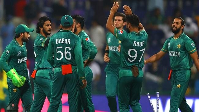 pakistan celebrating a wicket 2022 1