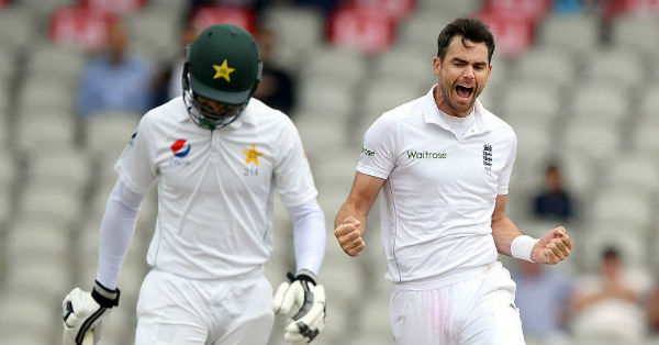 pakistan in trouble at old trafford test