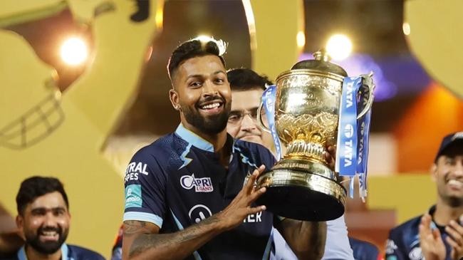 pandya ipl trophy