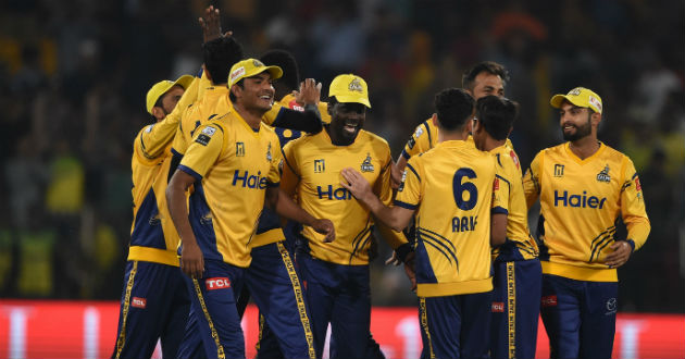 peshawar zalmi celebrates their victory