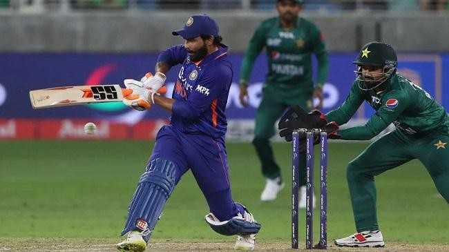 ravindra jadeja goes for a pull shot
