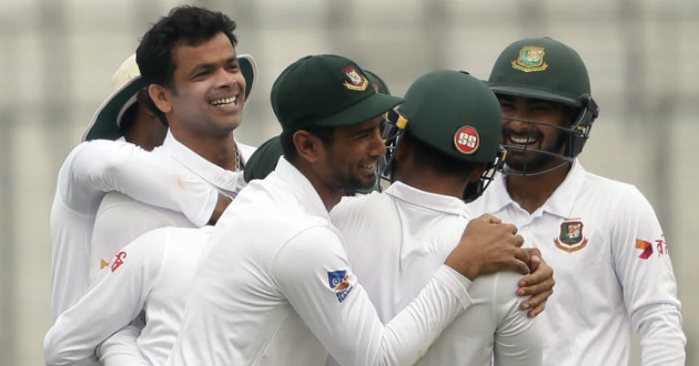 razzak takes four wickets in test come back 1