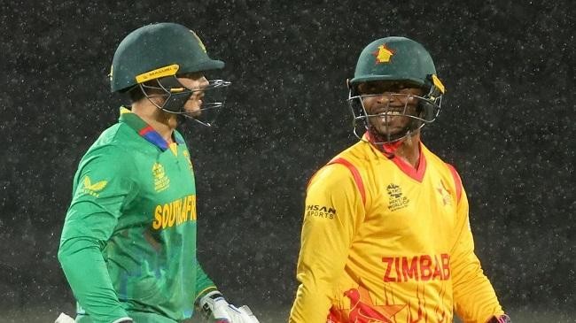 regis chakabva understandably looks happier than quinton de kock
