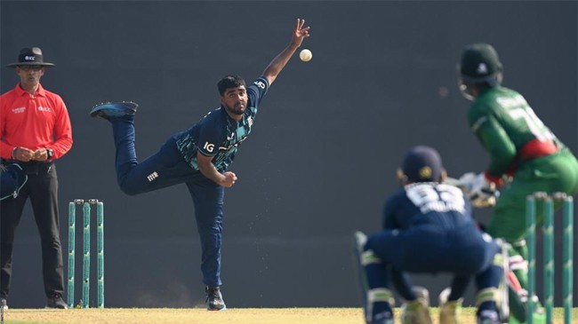 rehan ahmed english cricketer