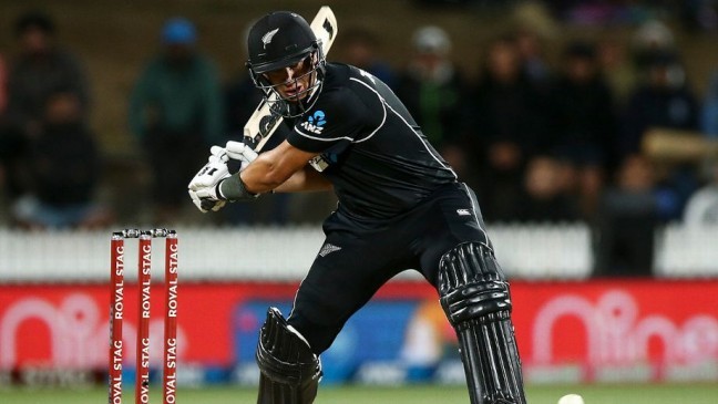 ross taylor shapes to play the ball