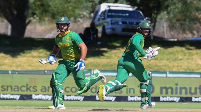 sa won by 7 wickets