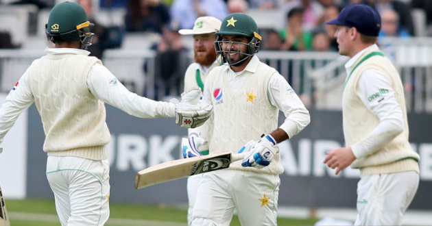 shadab khan help pakistan build innings against ireland