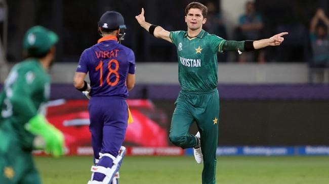 shaheen afridi out kohli