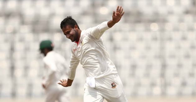 shakib flying after taking an australian batsman