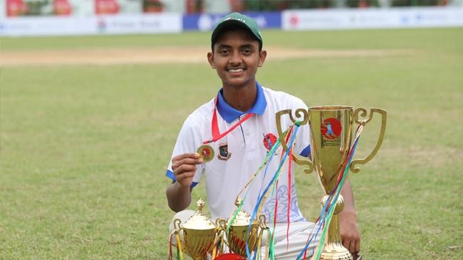 shihab has learned four arms of leg spin 1