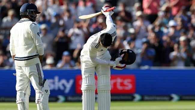 shubman gill takes a bow