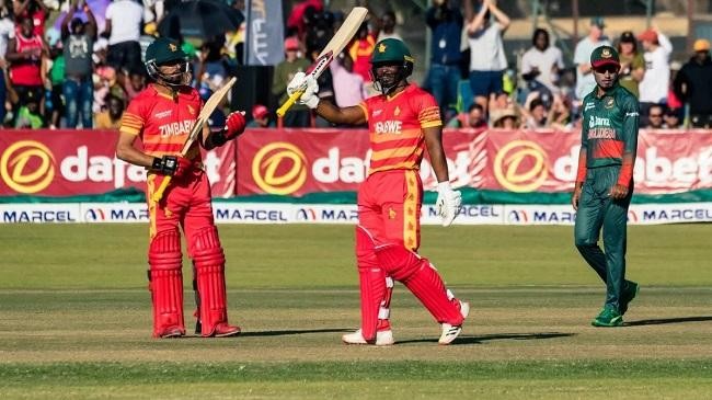 sikandar raza applauds regis chakabva on registering a fifty