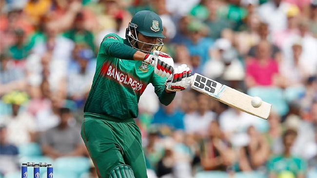 soumya sarkar hits a boundary