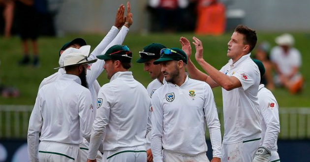 south africa in pressure against australia durban