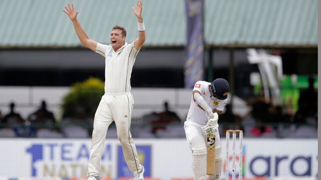 southee removes karunaratne