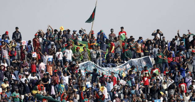spectators at mirpur while tri series of bangladesh sri lanka and zimbabwe