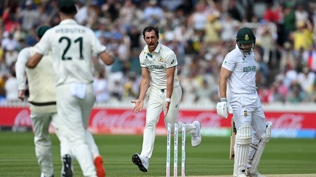 starc struck in the first over 1