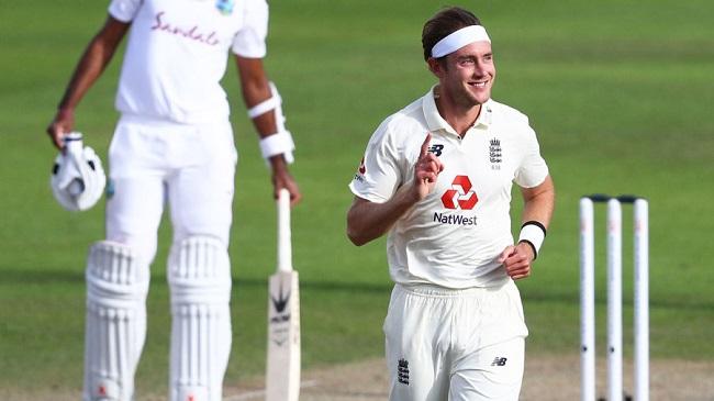 stuart broad celebrates with a smile