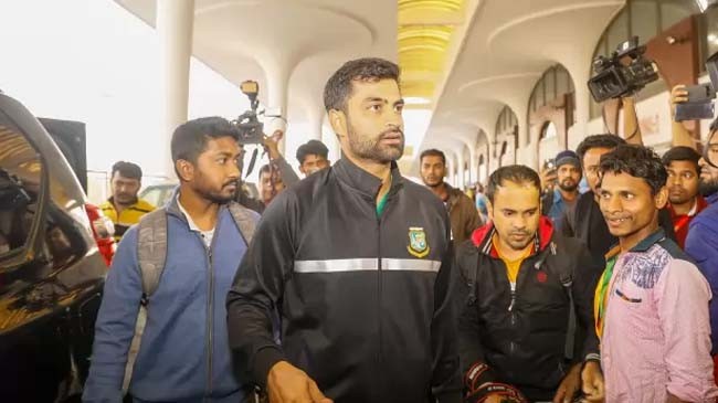 tamim at airport