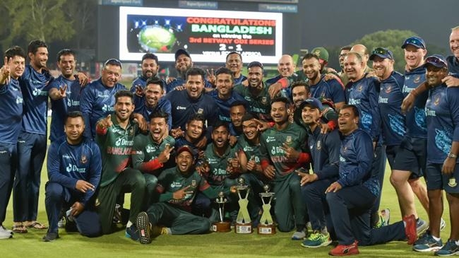 the bangladesh team celebrate after winning their first odi series in south africa