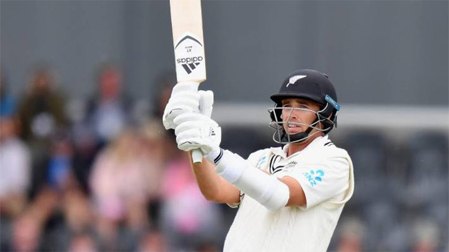 tim southee batting