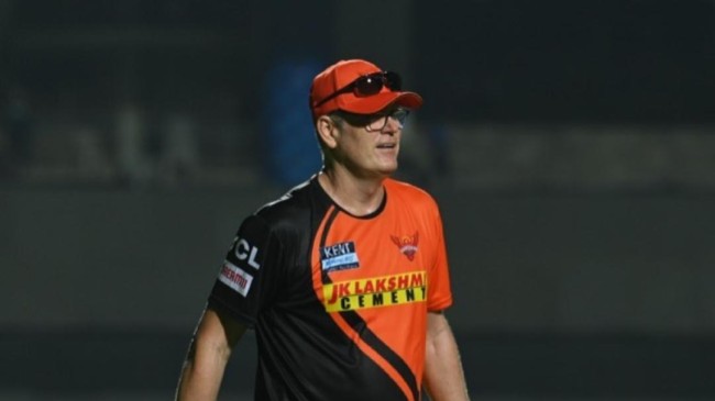 tom moody 2