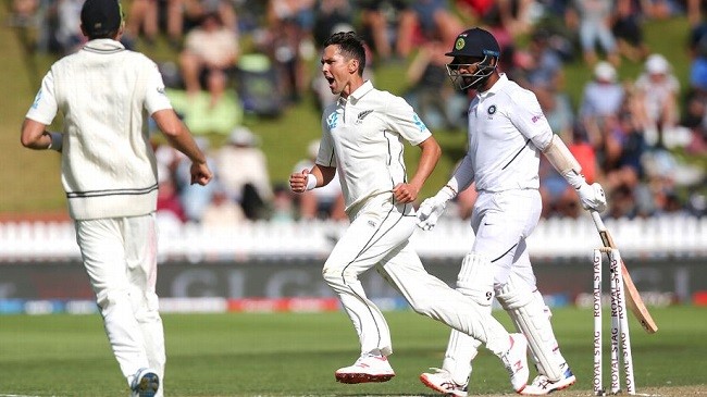 trent boult goes on a celebratory run