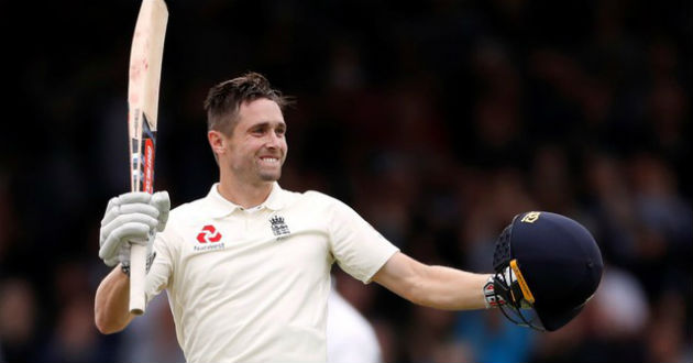 woakes celebrates his first test century