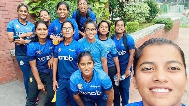 women cricketers 1