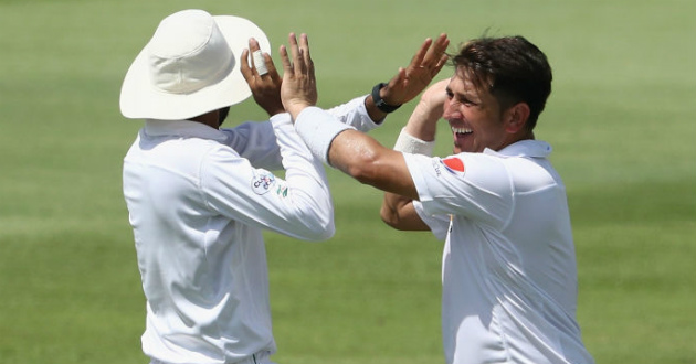 yasir shah takes five fer to all out sri lanka at abudhabi