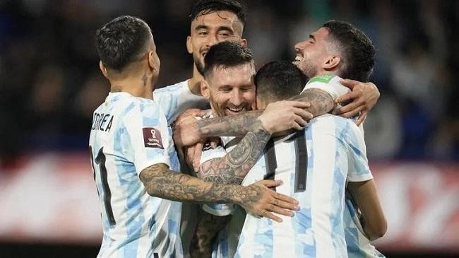 argentina celebrating a goal 2022