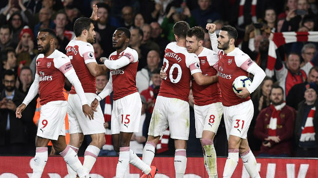 arsenal celebrate a goal 1