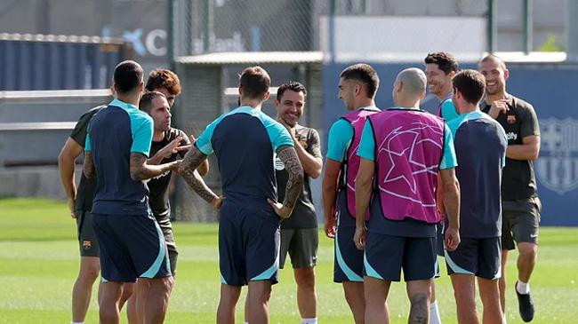 barcelona practice before antwerp match