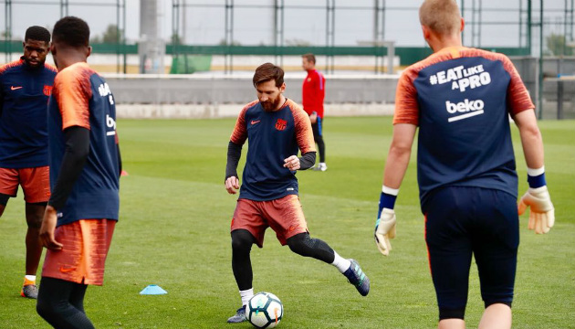 barcelona training vs real madrid match