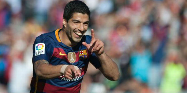 barcelona won the la liga of this year by magic of suarez 1