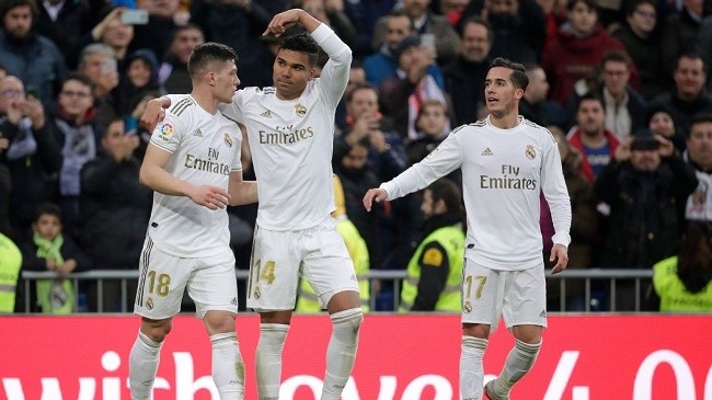 casemiro celebrating a goal