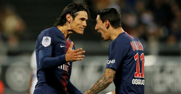 cavani and di maria celebrate a goal for psg