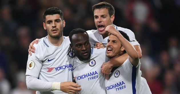 chelsea celebrating their goal