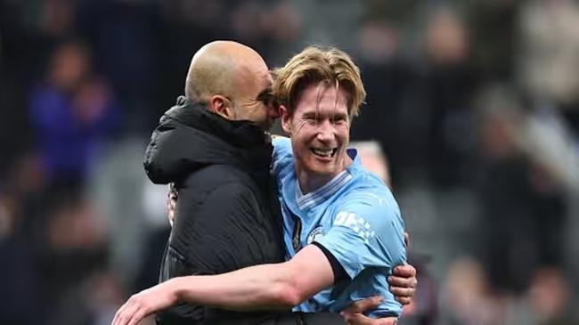 de bruyne and guardiola 2