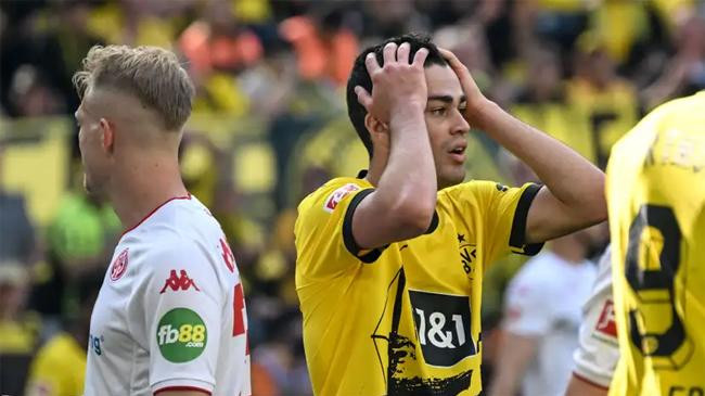 dortmund throw away chance at bundesliga title