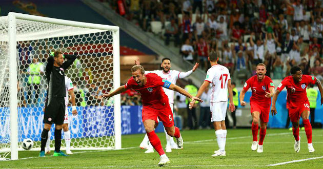 england celebrating their winning goal from kane