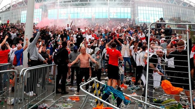 euro 2020 final chaos