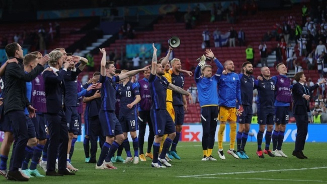 finland celebrate their win