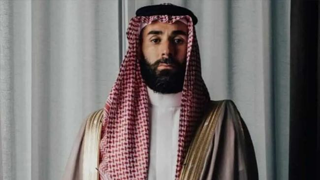 france benzema in traditional saudi dress