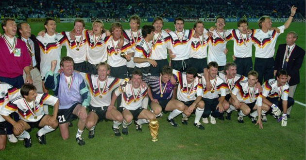 germany celebrate their trophy