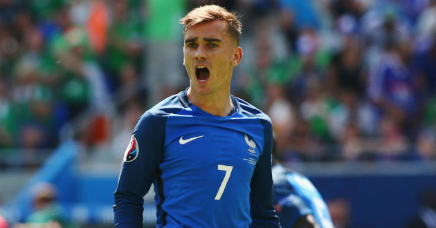 griezmann celebrates a goal