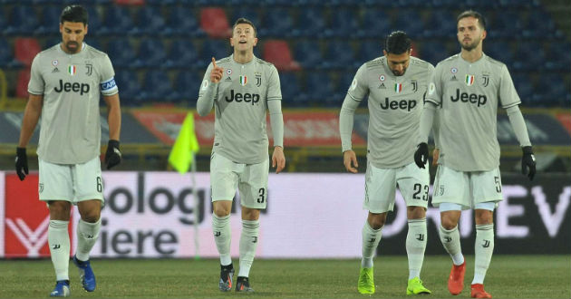 juventus celebrate a goal against bologna