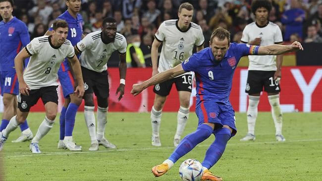 kane s late penalty gave england a nations league draw in germany