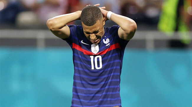 kylian mbappe sad