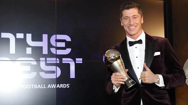 lewandowski wins the best fifa mens player award